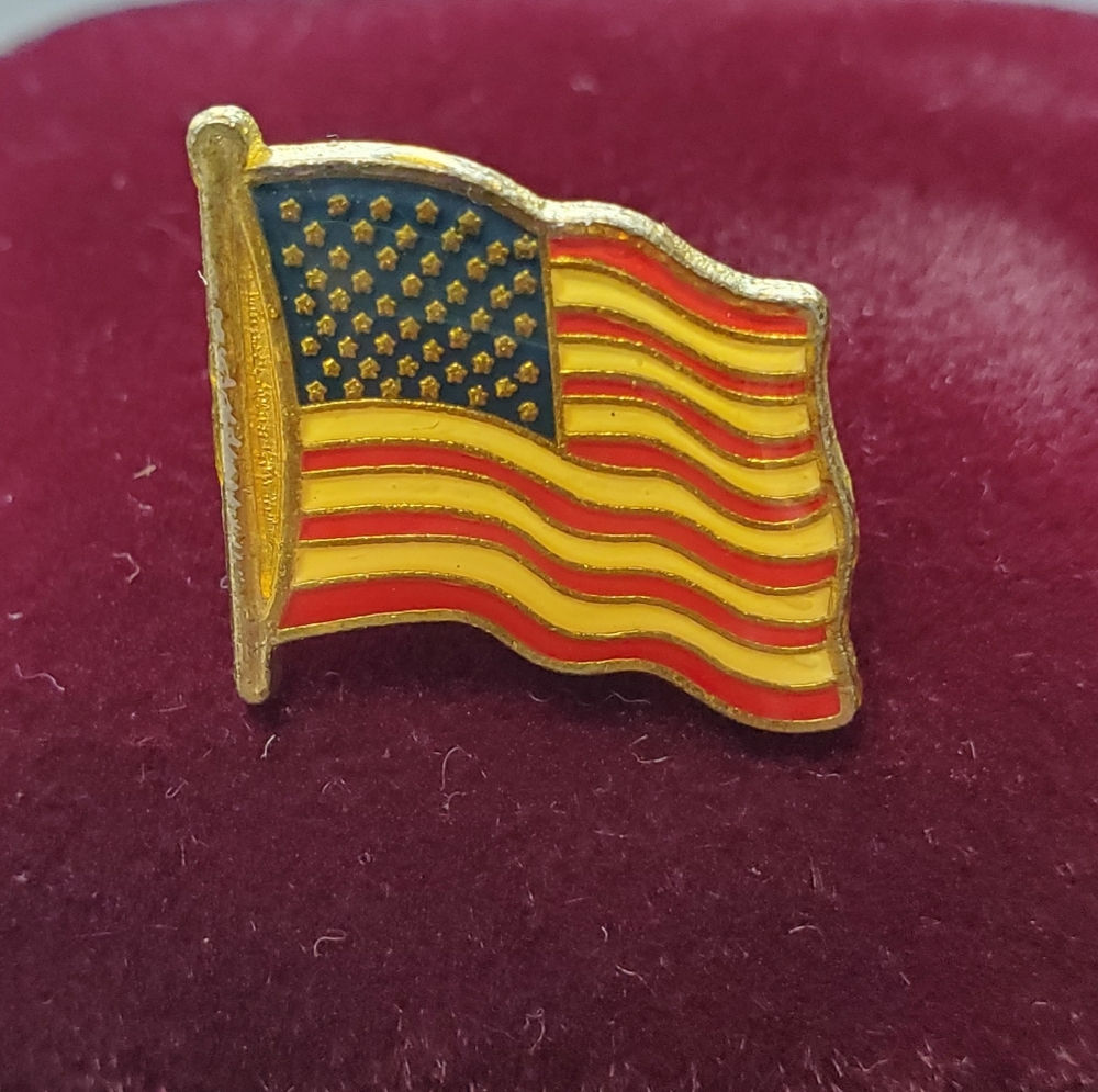 American Flag pin #2